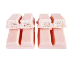 Kit Kat Japan Hokkaido Azuki & Strawberry